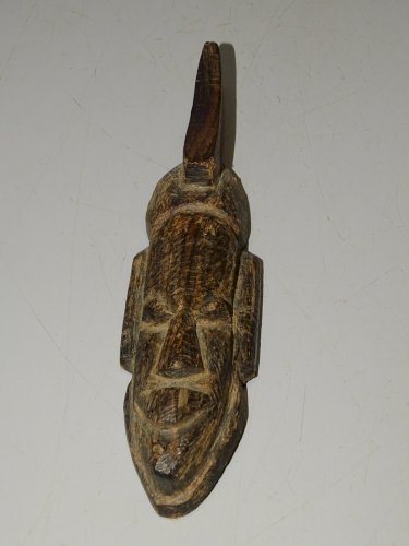 -4 MASQUES AFRICAINS BOIS MINIATURES + 1 VIERGE à L'ENFANT BOIS AFRIQUE   D