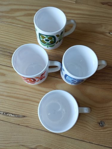 4 Mugs Mobil arcopal vintage
