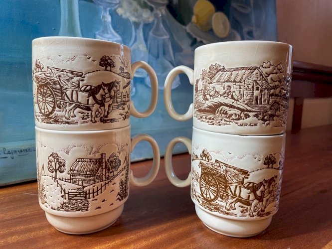 4 mugs vintage England
