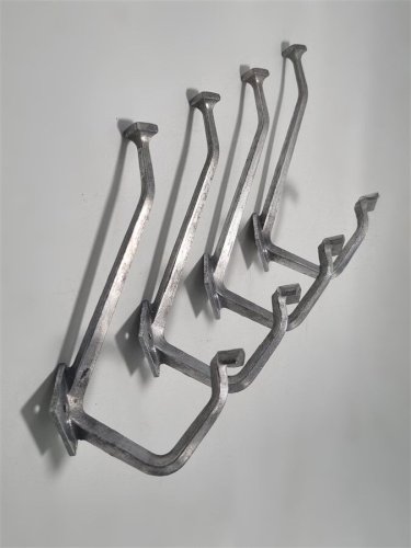 4 patères en aluminium