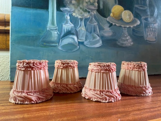 4 petits abats-jour anciens XIXème