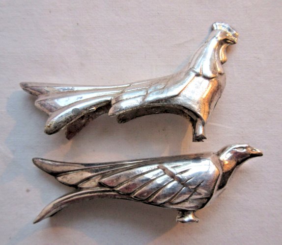 4 porte-couteaux Art Déco métal argenté: coq, faisan, lionne, otarie