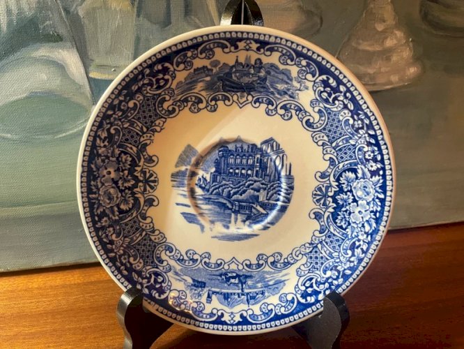 4 soucoupes Dutch Royal Sphinx Maastricht Cambridge Old England