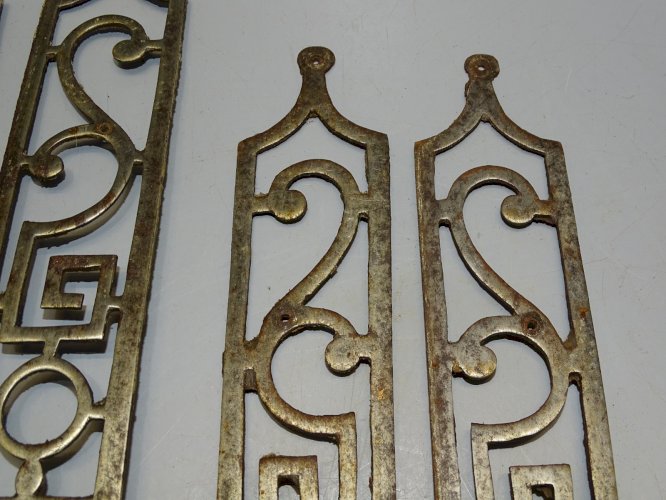 -4 SUPERBES FERRURES DE MEUBLE FER FORGE XVIIIe ENTREES de SERRURES BUFFET    D