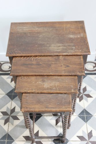 4 tables gigognes anciennes en bois tourné