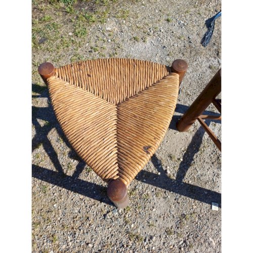 4 Tabourets bois et paille Tripodes Triangle vintage Perriand Circa 1950