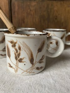 4 coffee cups 1970 Midwinter England