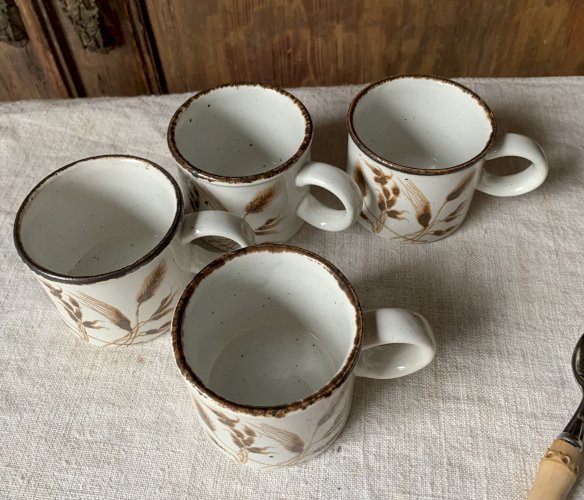 4 tasses à café 1970 Midwinter England 