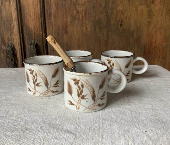 4 tasses à café 1970 Midwinter England 