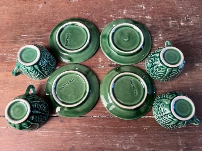 4 tasses à café en barbotine portugaise