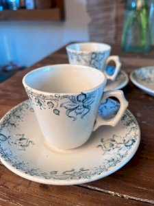 4 Saint-Amand coffee cups, Orchidées model