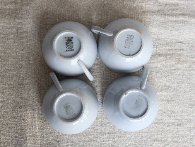 4 tasses à café vintage en terre de fer bleu ciel – Digoin