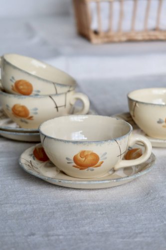 4 tasses à café vintage faïence ivoire et sous-tasses - Motif fleuri