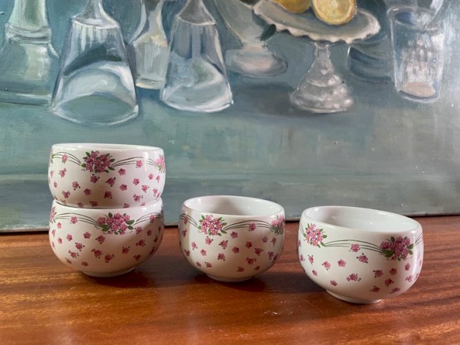 4 tasses à thé fabriquées en Corée
