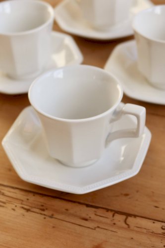 4 tasses et sous-tasses vintage Johnson Brothers motif Perle