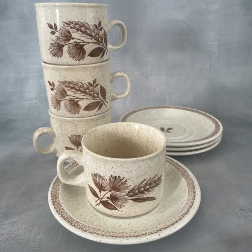 4 tasses mug avec soucoupes CHURCHILL England décor épis de blé