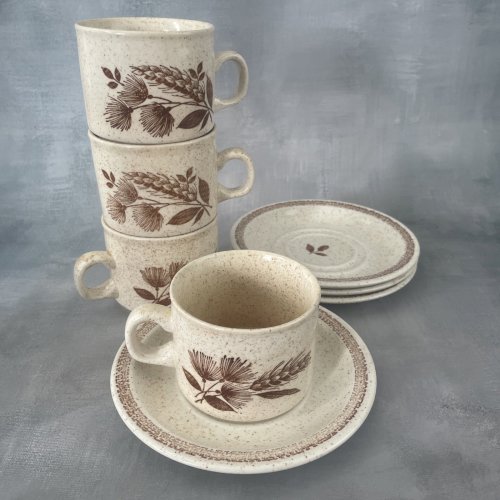 4 tasses mug avec soucoupes CHURCHILL England décor épis de blé