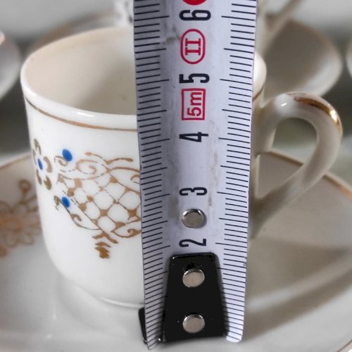 4 tasses tasses à café de dînette ancienne en porcelaine