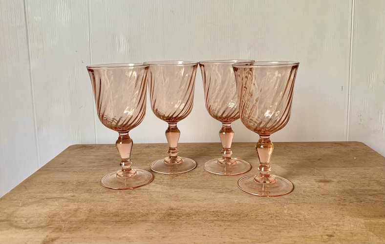 4 verres à vin rouge Rosaline verre rose torsadé Arcoroc vintage 