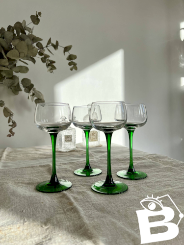 4 verres à vin vintage pied tulipe vert