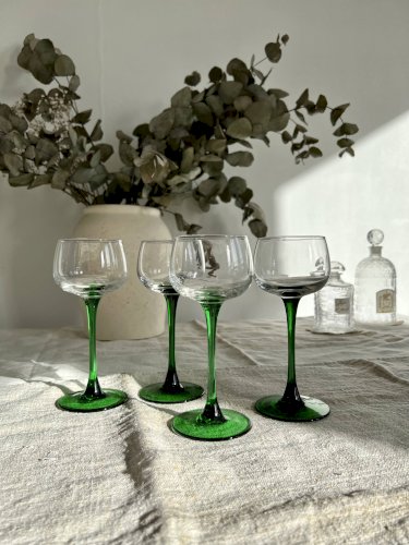 4 verres à vin vintage pied tulipe vert