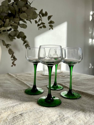 4 verres à vin vintage pied tulipe vert