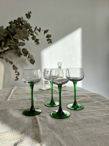 4 verres à vin vintage pied tulipe vert