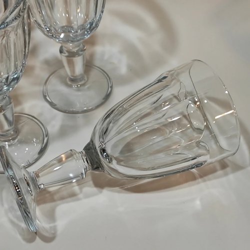 4 verres à vin