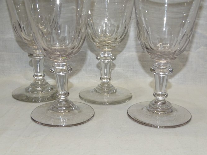 -4 VERRES LOUIS PHILIPPE EN VERRE SOUFFLE BAS PANS COUPES COLLECTION VITRINE   D