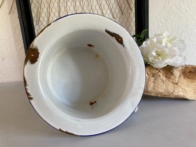 425 ⚜️ Ancien Pot de Chambre Enfant en Tôle Émaillée Blanc, Liseré Bleu Vintage