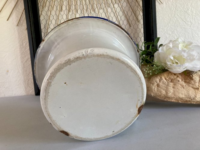 425 ⚜️ Ancien Pot de Chambre Enfant en Tôle Émaillée Blanc, Liseré Bleu Vintage