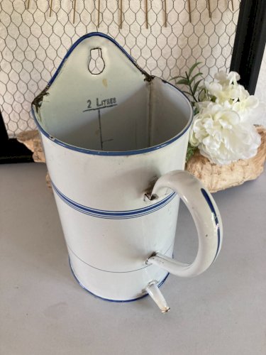 425⚜️ Décoration Ancien Broc Pot De Lavement en Tôle Émaillée Vintage
