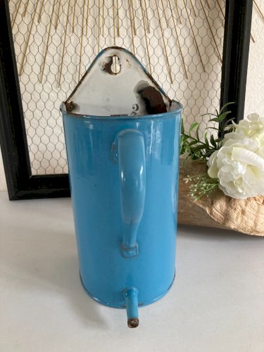 425⚜️ Décoration Ancien Broc Pot De Lavement en Tôle Émaillée Vintage
