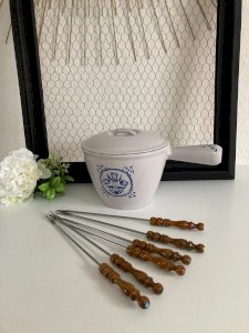 4⚜️Ancien Caquelon à Fondue en Fonte Le Creuset + 6 Fourchettes à Fondue Vintage