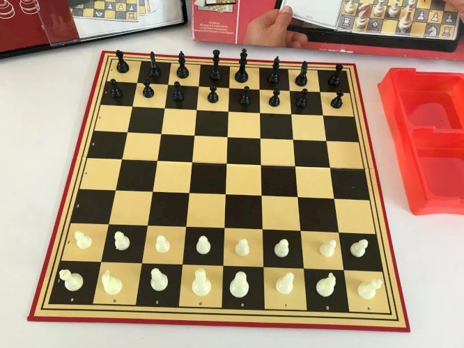 5⚜️ Ancien Jeu De Société Jeu MB Initiation Aux Échecs Apprenez à jouer Complet