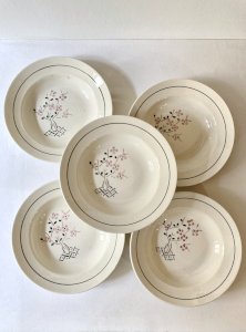 5 assiettes creuses, Lunéville, modèle Lorraine, années 1910
