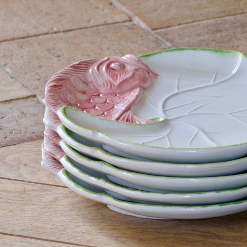 5 assiettes en majolique signées Chaumette Paris