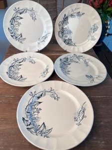 5 Longchamp plates in earthenware