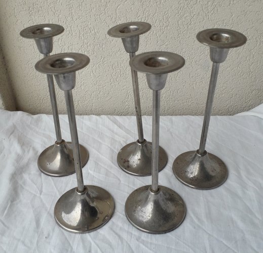 5 bougeoirs en métal