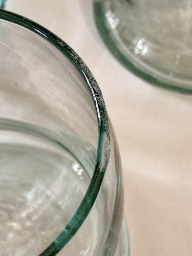5 chopes à bières en verre soufflé bullé