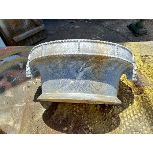 5 Jardinières en Fonte 1900 : Charleville - Mézières