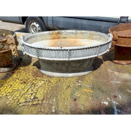 5 Jardinières en Fonte 1900 : Charleville - Mézières