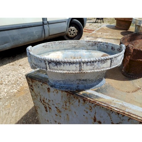 5 Jardinières en Fonte 1900 : Charleville - Mézières