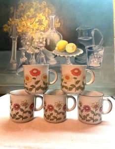 5 vintage mugs made in Korea
