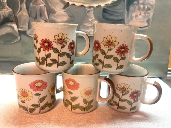5 mugs vintage fabriqué en Corée