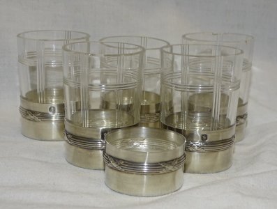 - 5 SMALL DIGESTIF GLASSES WITH LOW RINGS 5 SILVER Minerva Punch D
