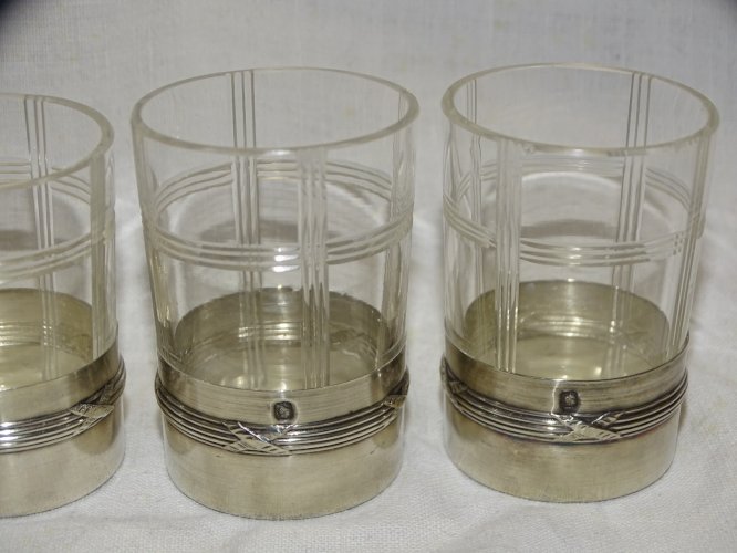 -5 PETITS VERRES A DIGESTIF  LIQUEUR AVEC BAS BAGUES  5 ARGENT Poinçon MINERVE D