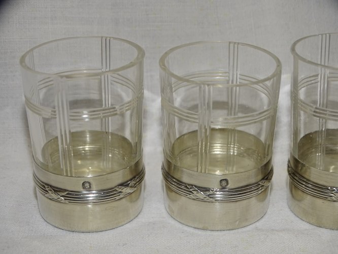 -5 PETITS VERRES A DIGESTIF  LIQUEUR AVEC BAS BAGUES  5 ARGENT Poinçon MINERVE D