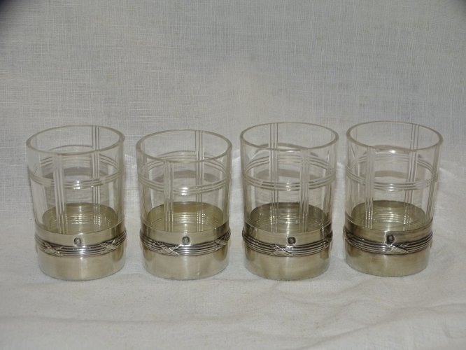 -5 PETITS VERRES A DIGESTIF  LIQUEUR AVEC BAS BAGUES  5 ARGENT Poinçon MINERVE D
