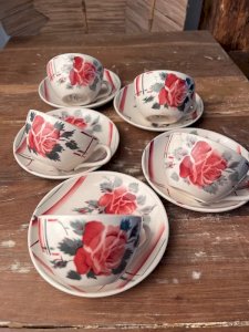 5 tasses à thé Digoin Sarreguemines modèle La Rose